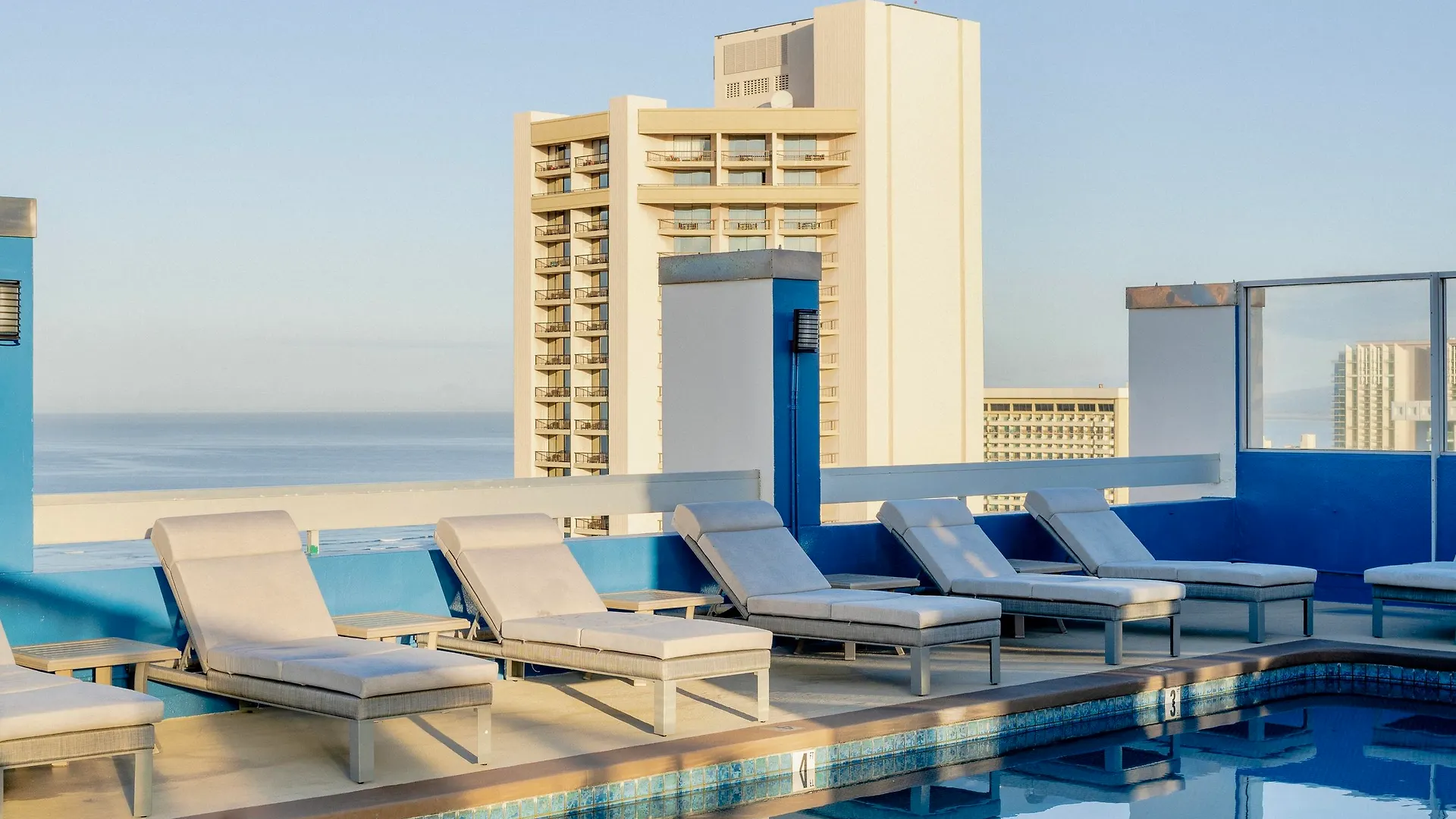 Pacific Monarch Hotel Honolulu